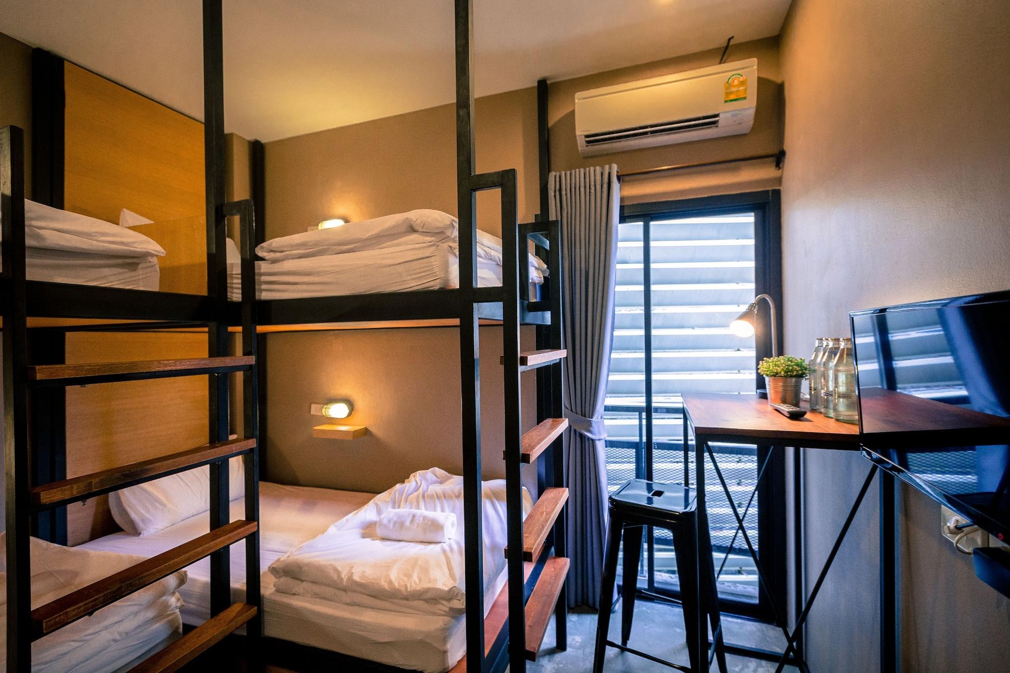 Srisuksant Square Hostel Krabi Exterior photo